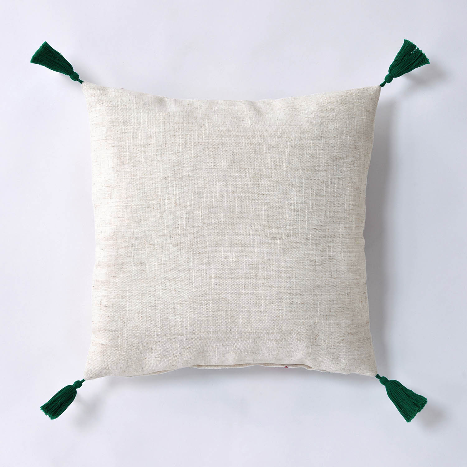 ベルメゾン グアテマラの鳥の刺繍を再現したクッションカバー