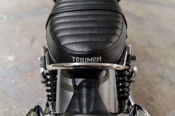 グラブバー LOVE HANDLE ステンレス T100/T120 (16-23) StreetTwin (16-23)  StreetScrambler (17-23) ポリッシュ MCB022:ビックカメラ通販 | JRE MALLショッピング | JRE  POINTが貯まる・使える