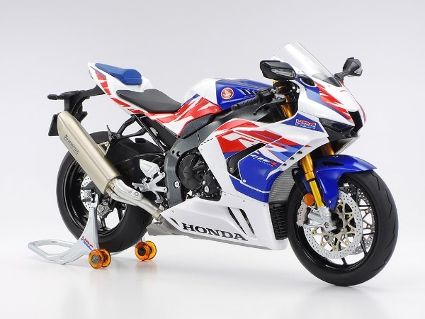 1/12 Honda CBR1000RR-R FIREBLADE SP 30th Anniversary 【代金引換配送不可】:ビックカメラ通販 |  JRE MALLショッピング | JRE POINTが貯まる・使える